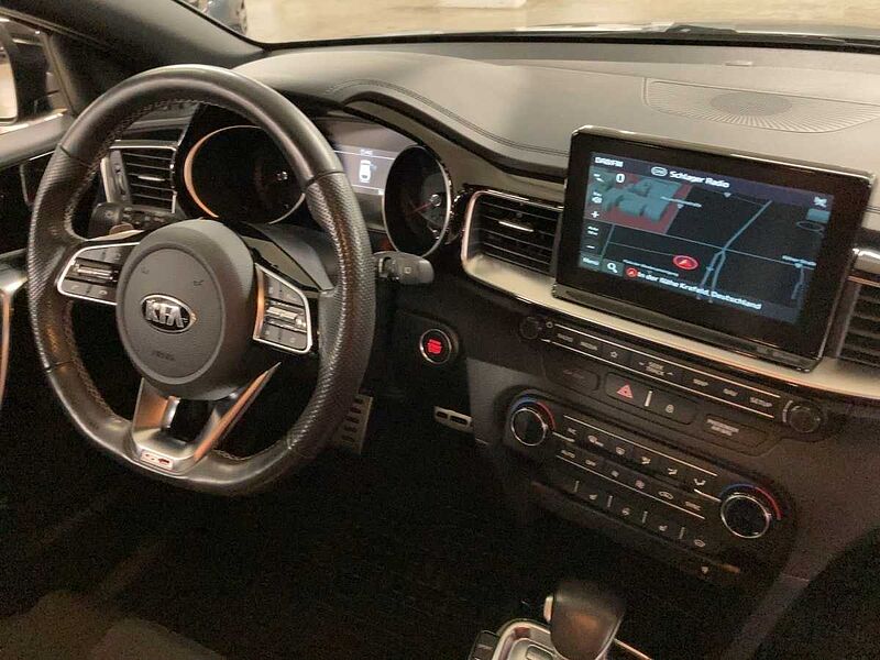 Kia pro_cee'd GT Line 1.4 T-GDI DCT7 / Navi