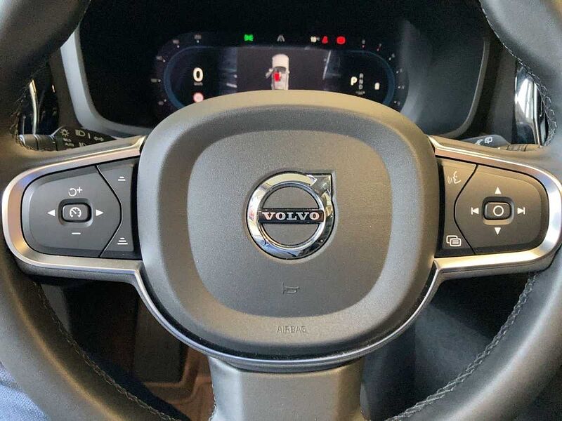 Volvo V60 Core B4 DKG / Navi